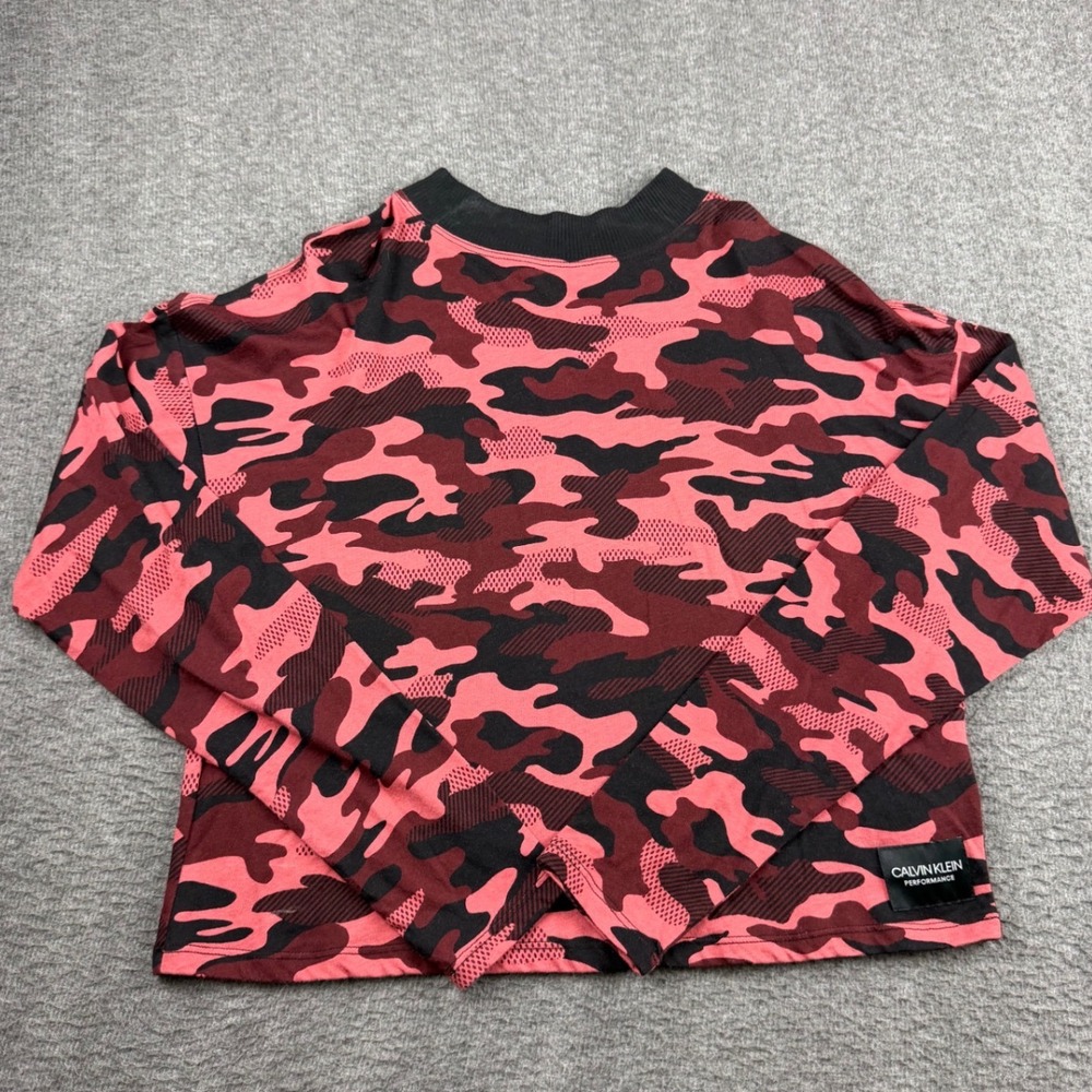 Calvin Klein Performance Womens XS Camo Long Sleeve Top Red Black Cropped Shirt